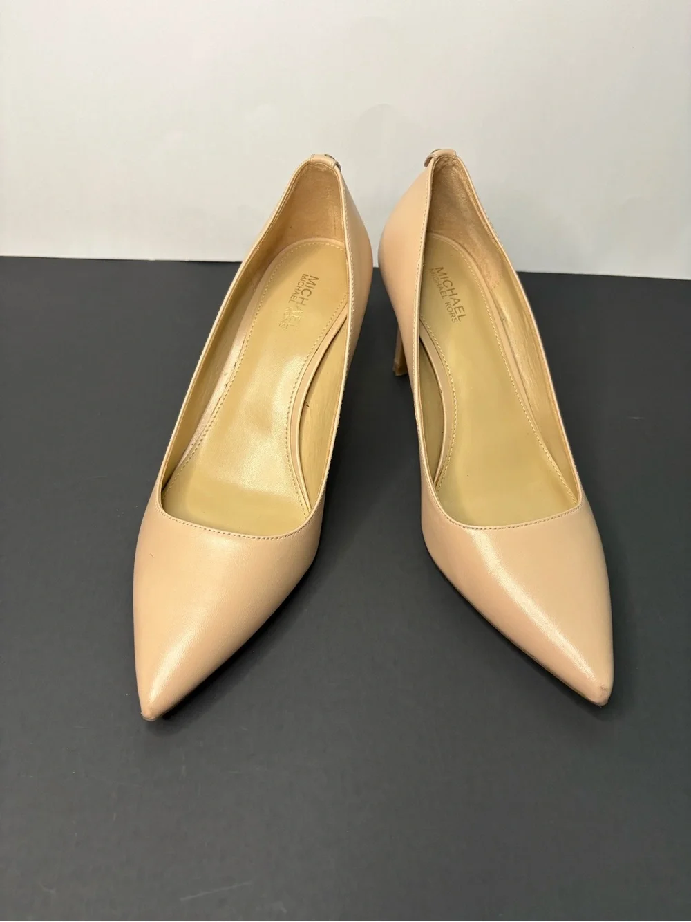 Michael Kors Alina Flex Nude Leather Pointed Toe Pumps 7.5